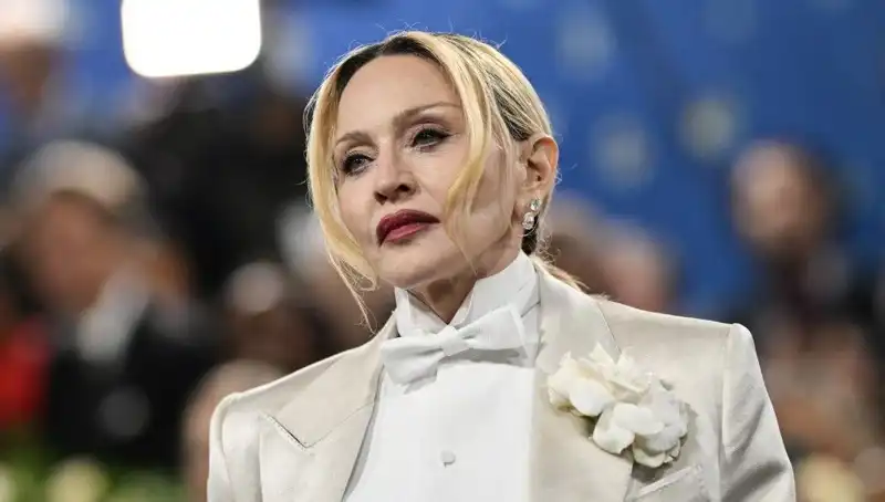 Madonna’nın Yeni Diyeti: Kanserle Mücadelede Umut Mu Yarattı?