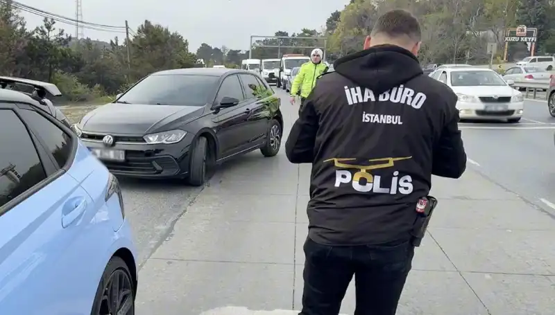 Emniyet Şeridini İhlal Eden Sürücü, Şansıyla Kaza Korkusunu Aştı