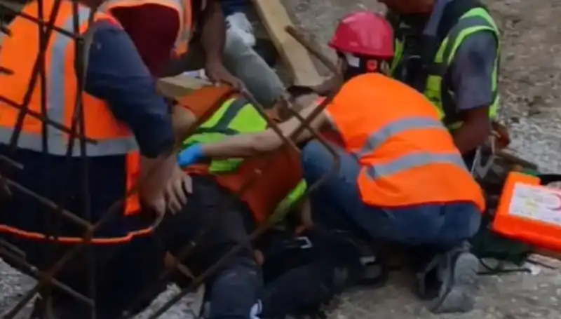 Adana'da İnşaat Kazasında İki İşçi Yaralandı! Olayın Ayrıntıları Ne?