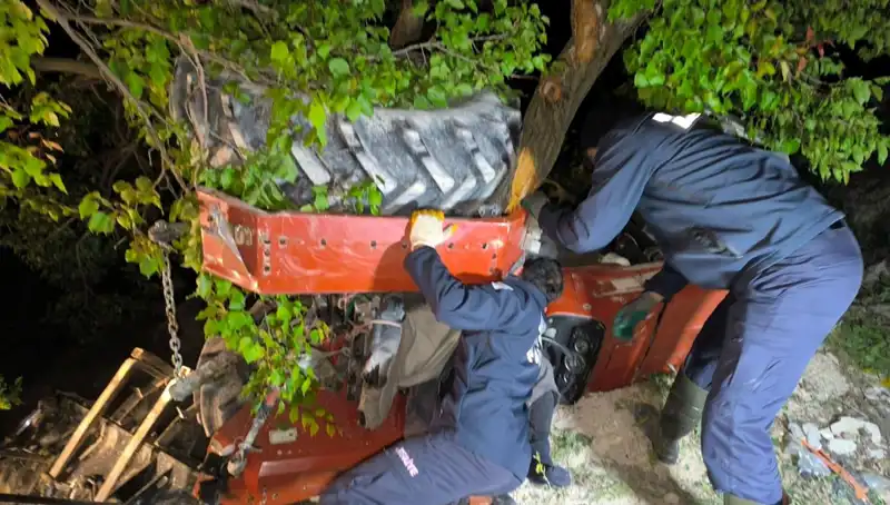 Kontrolden Çıkan Traktör Devrildi: Sürücü Yaşamını Kaybetti
