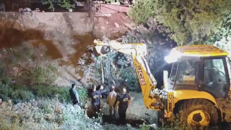 Hatay'da İneği Kurtarmak İçin Eşsiz Operasyon Gerçekleştirildi