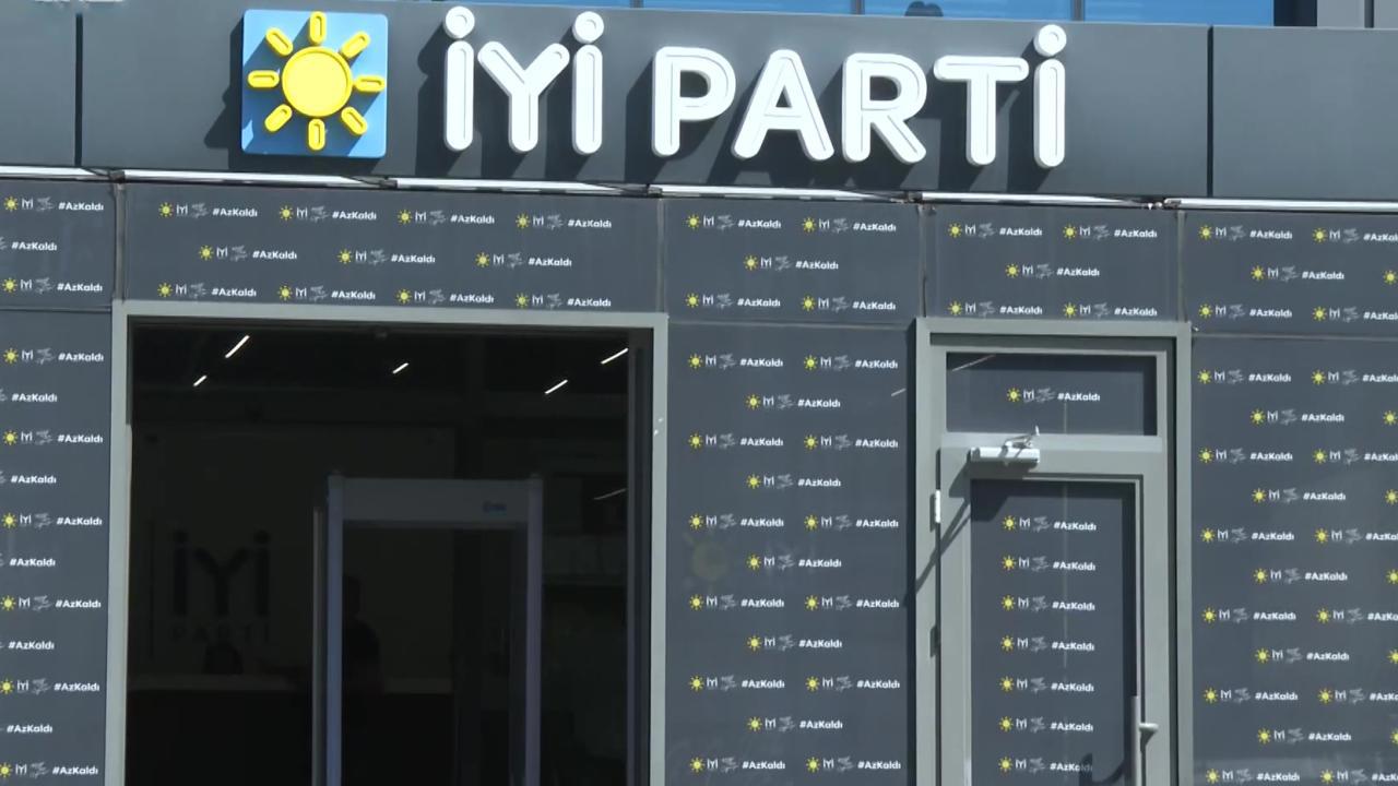 ** Ünal Karaman İyi Parti'den istifa etti

**