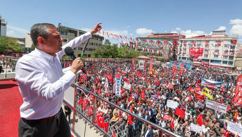 Özgür Özel, Örgütün Silah Bırakmasını Destekliyoruz: Barış Süreci İçin Fırsat!
