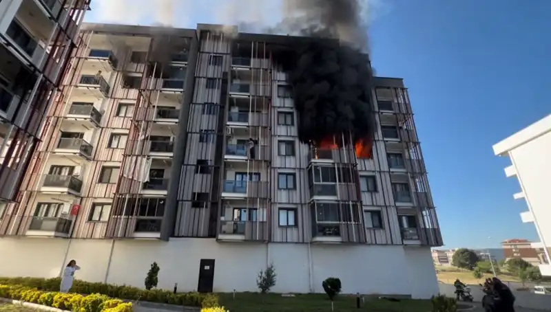Çanakkale'de Yangın Alarma Geçiren Korkutucu Olay: Detaylar Ortaya Çıkıyor
