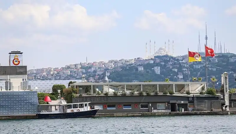 15 Yıl Sonra Beklenen Dava Sonuçlandı: Abdülhamid’in Mirasçıları Galatasaray Adası İçin Mahkemeye Başvurdu