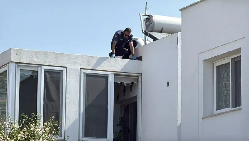 Bodrum’da Çatıdan Düşen Emekli Polis, Hayatını Kaybetti: Olayın Ayrıntıları