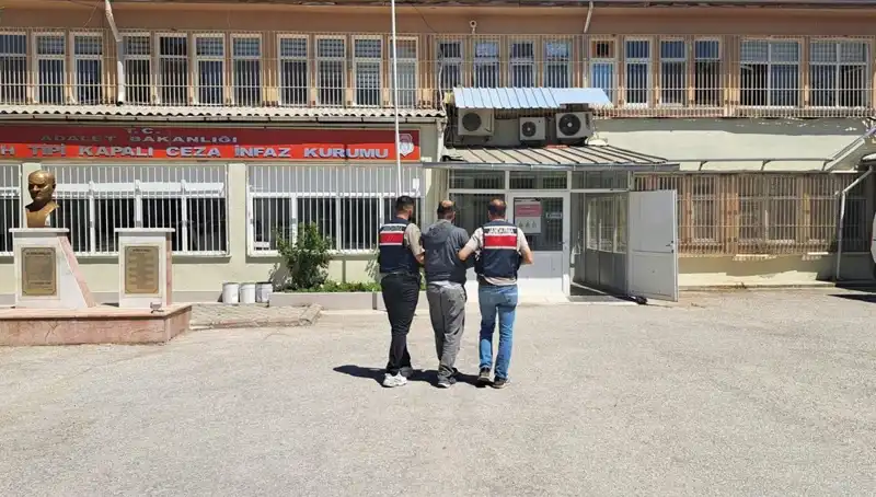 Kırmızı Bültenle Aranan Şüpheli Eskişehir'de Yakalandı: Sürükleyici Hikaye