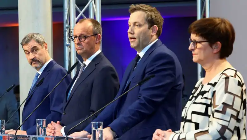 Almanya'da Koalisyon Süreci: SPD'den Kritik Onay, Yeni Dönem Başlıyor