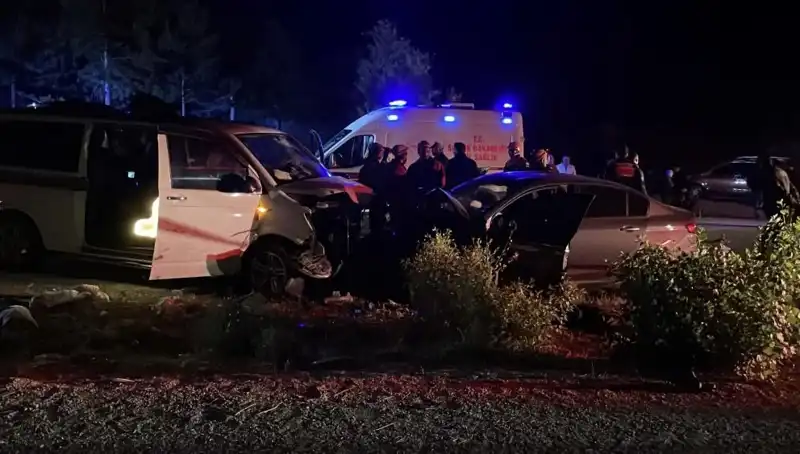 Ters Yön Faciası: Kafa Kafaya Çarpışma Sonrası Can Pazarına Dönüştü