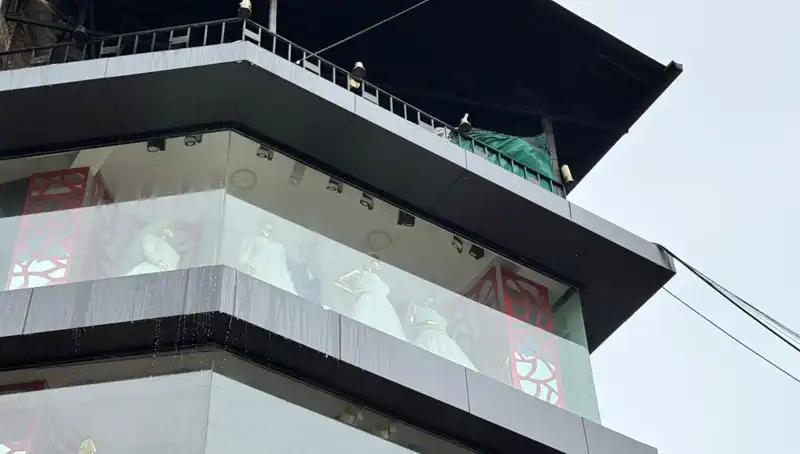 Ünlü Giyim Mağazasında Korkutucu Yangın Paniği: Detaylar Ortaya Çıkıyor