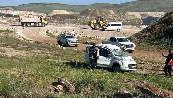 Mardin'de Trafik Kazası: Dört Kişi Yaralandı, Olayın Ayrıntıları Şok Edici!