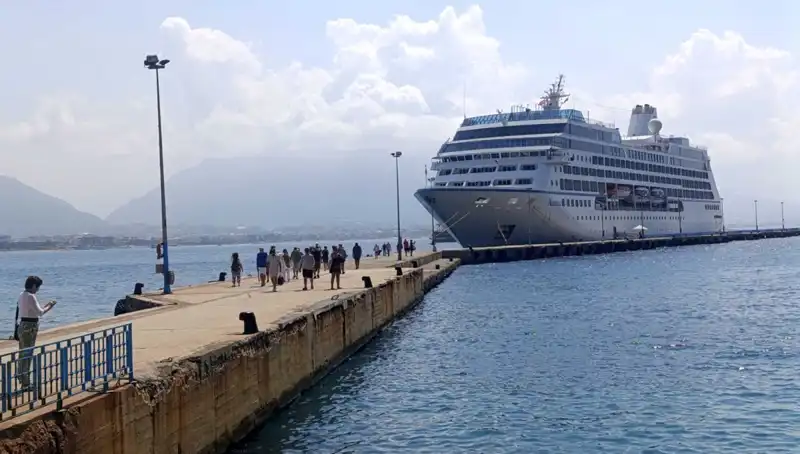 Alanya'ya Gelen ABD'li Turistlerin Kruvaziyer Keyfi