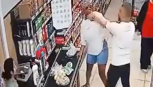Kasa Sırasında İğrenç Saldırı: Çocuk İzlerken Olumsuz Olay!