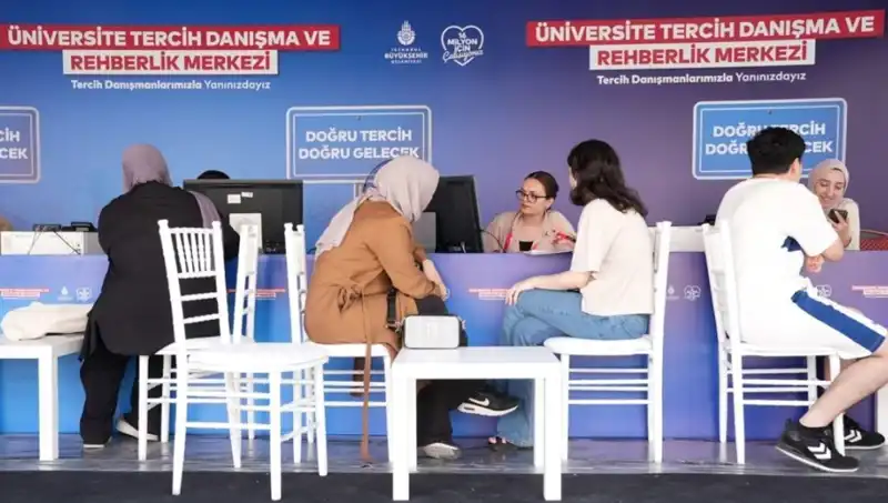 İstanbul'da Öğrencilere Yeni Destek: İBB Tercih Danışma ve Rehberlik Merkezi Açılıyor