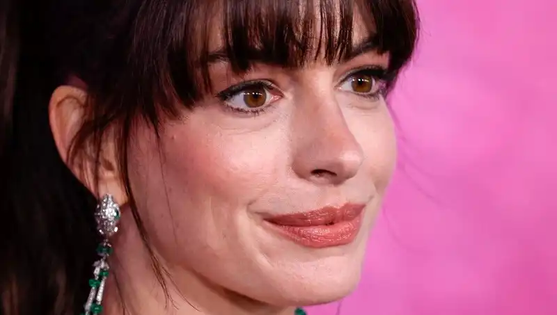 Hollywood'un Korkutucu Estetik Modası: Yüzlere Ölü Deri Enjeksiyonu