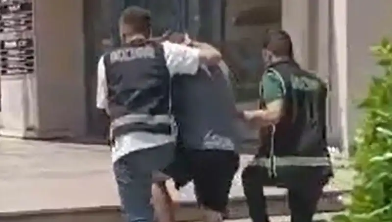 Sahte Dövizle Alışveriş Yapan Turistlere Sınır Dışı Ceza!