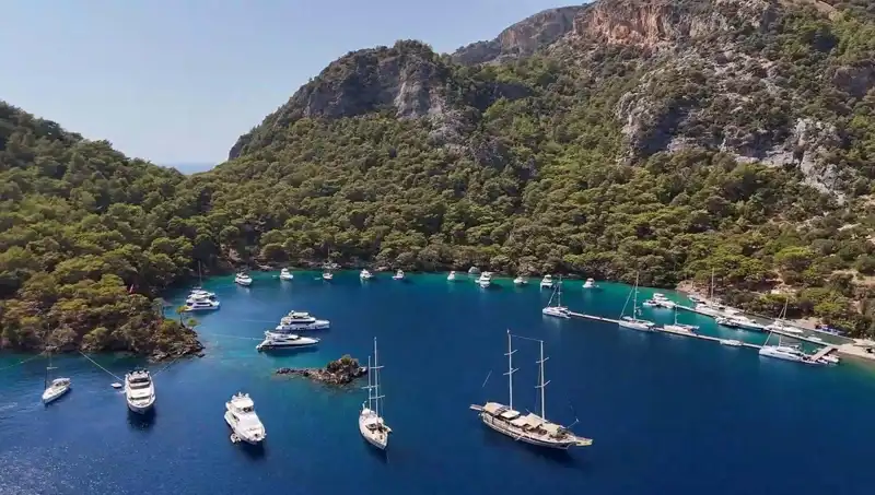 Göcek’in Eşsiz Koylarında Yeni Düzenleme: Müzik Çalmak Yasaklandı!