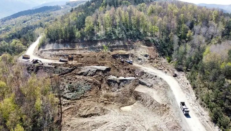 Kastamonu-Çatalzeytin Kara Yolunda Göz Alıcı Heyelan: Neler Oluyor?