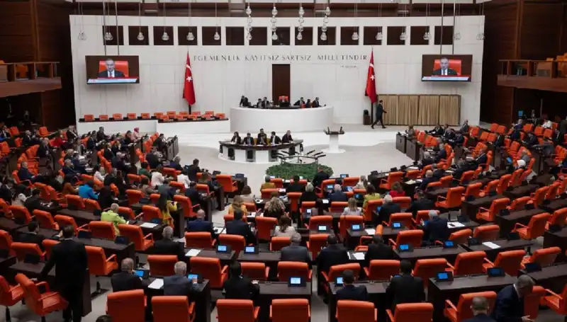 Türkiye'de 10'uncu Yargı Paketi Meclis'te Onaylandı: Değişim Rüzgarları Esti