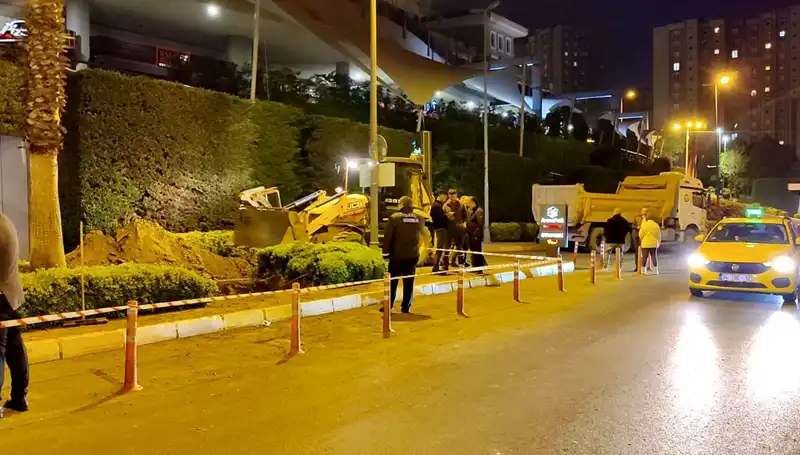 AVM Girişinde Yaşanan Doğalgaz Paniği: Alışveriş Keyfi Sona Erdi!